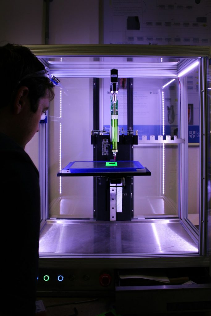 person-near-3d-printer-nhrfteqaxjs